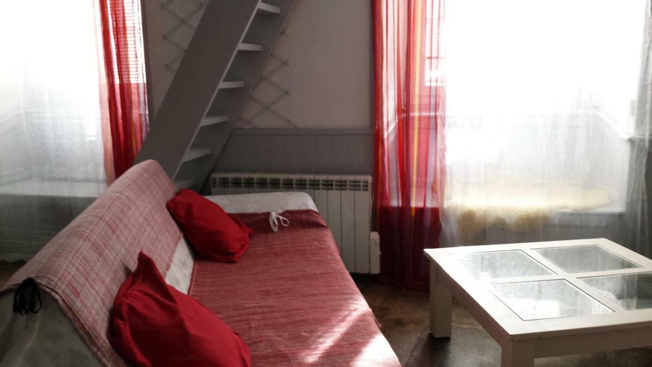 Coquet Studio En Mezzanine Nuit Pour 2 Personnes Saint-Girons  Ngoại thất bức ảnh