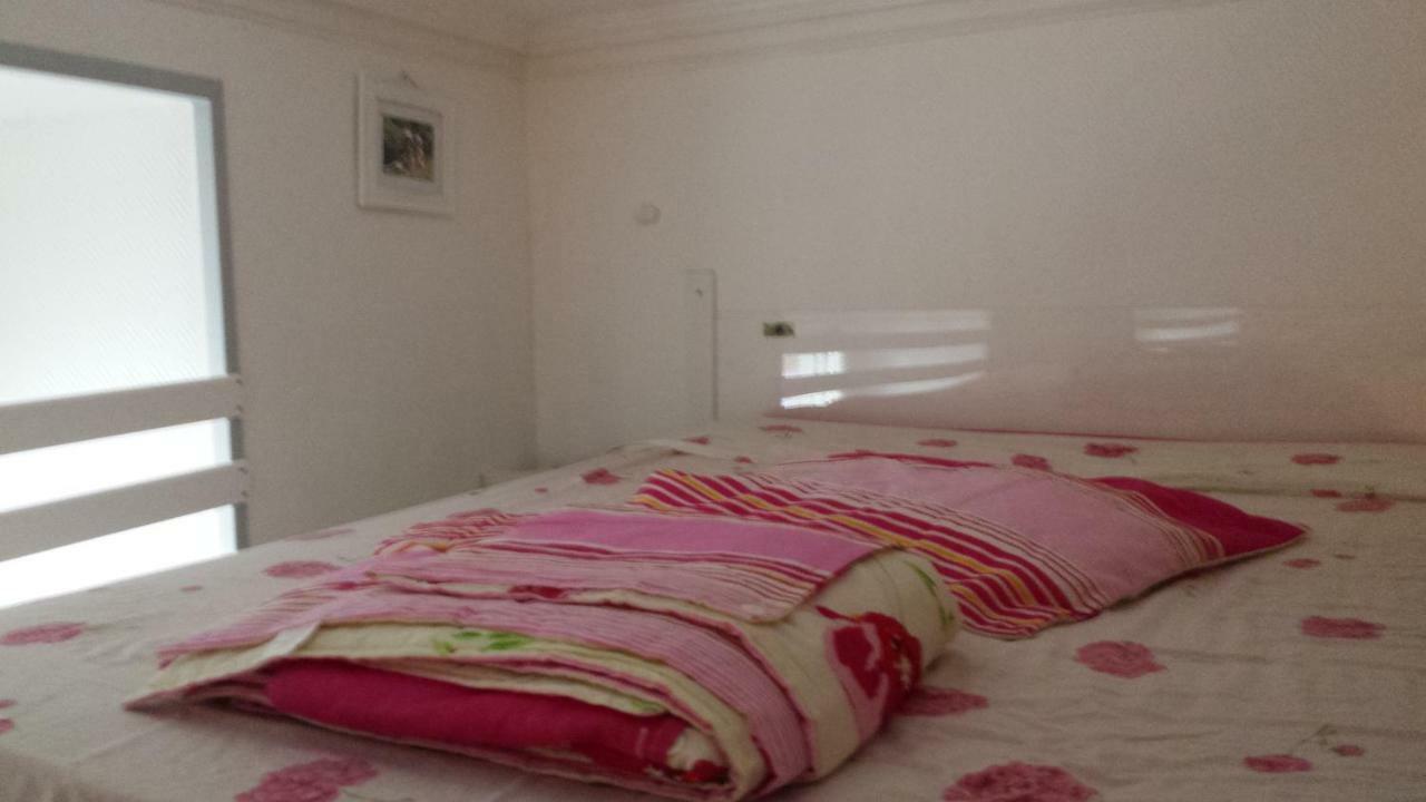 Coquet Studio En Mezzanine Nuit Pour 2 Personnes Saint-Girons  Ngoại thất bức ảnh