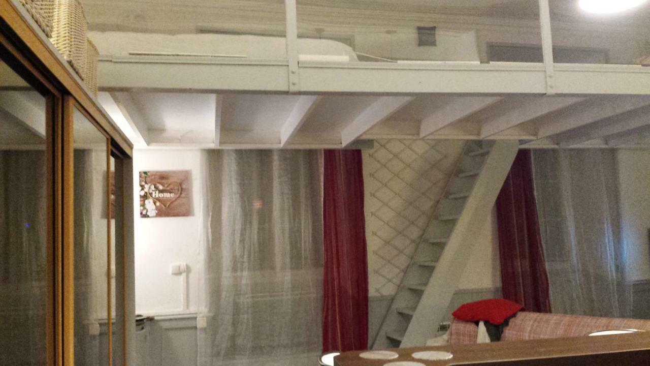 Coquet Studio En Mezzanine Nuit Pour 2 Personnes Saint-Girons  Ngoại thất bức ảnh